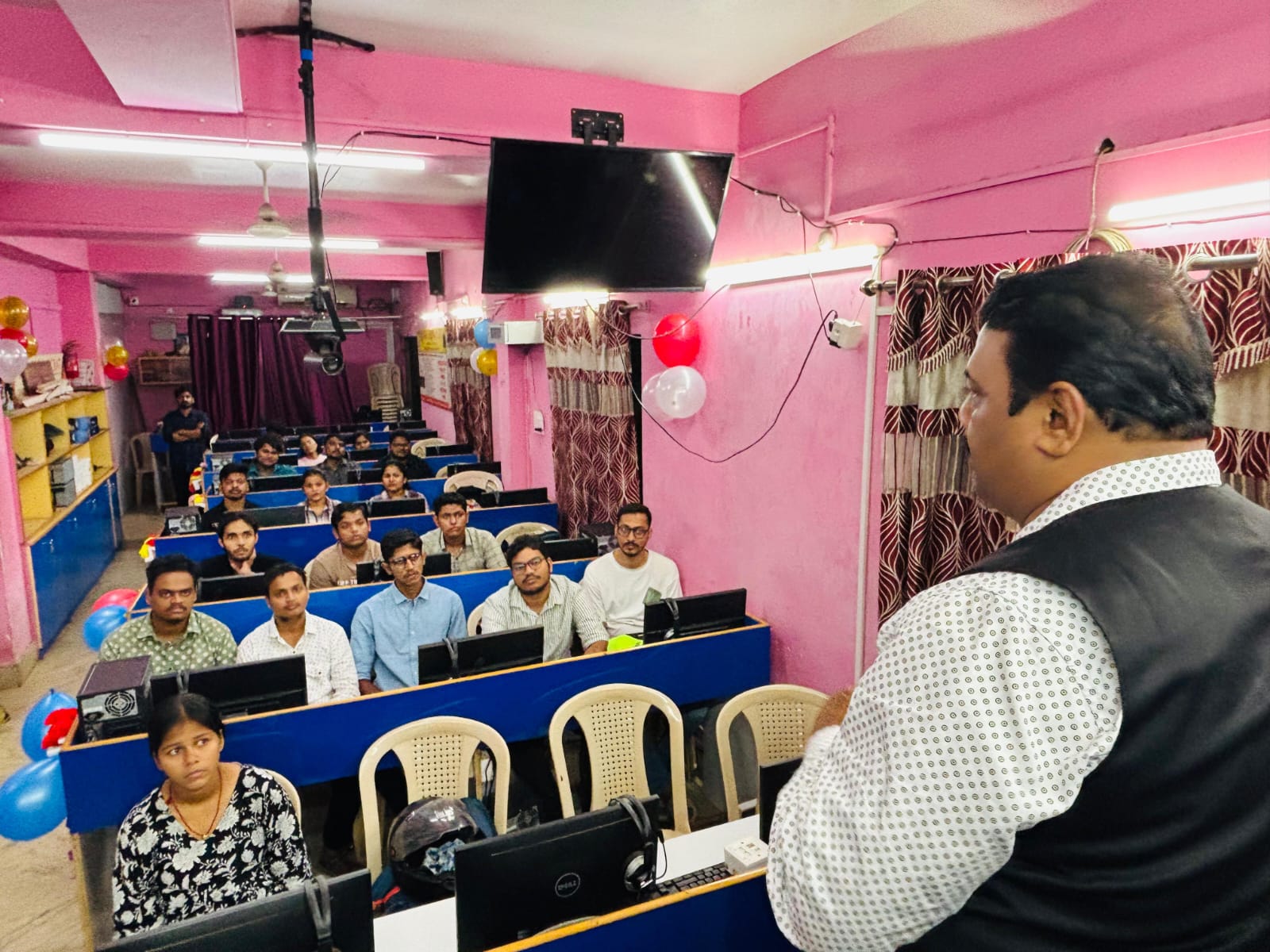 Smart Class by Rashmi Sir